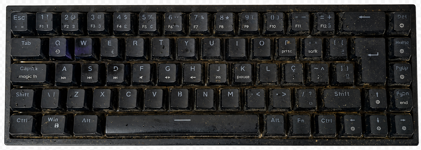 Teclado sujo antes da limpeza Lumynix